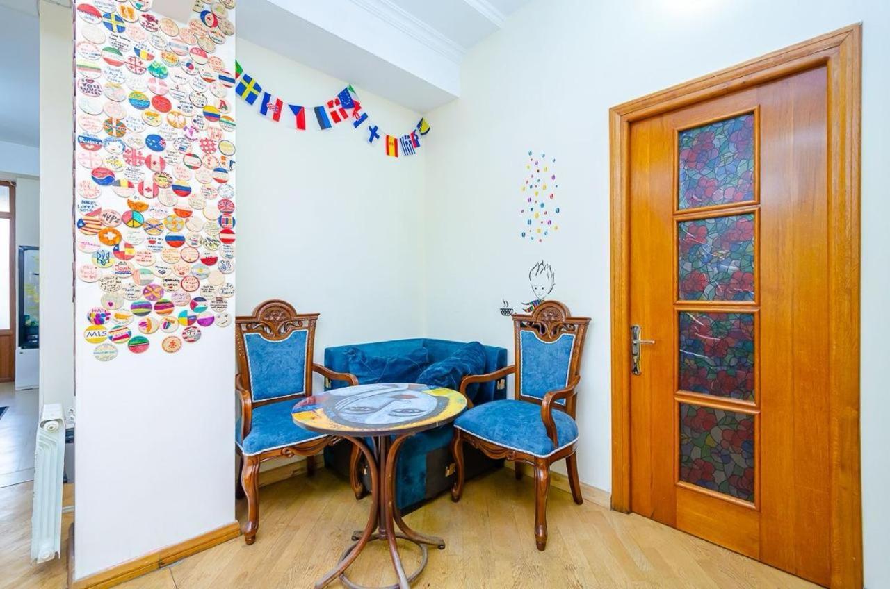 Areva Hostel & Apartment Erywań Zewnętrze zdjęcie