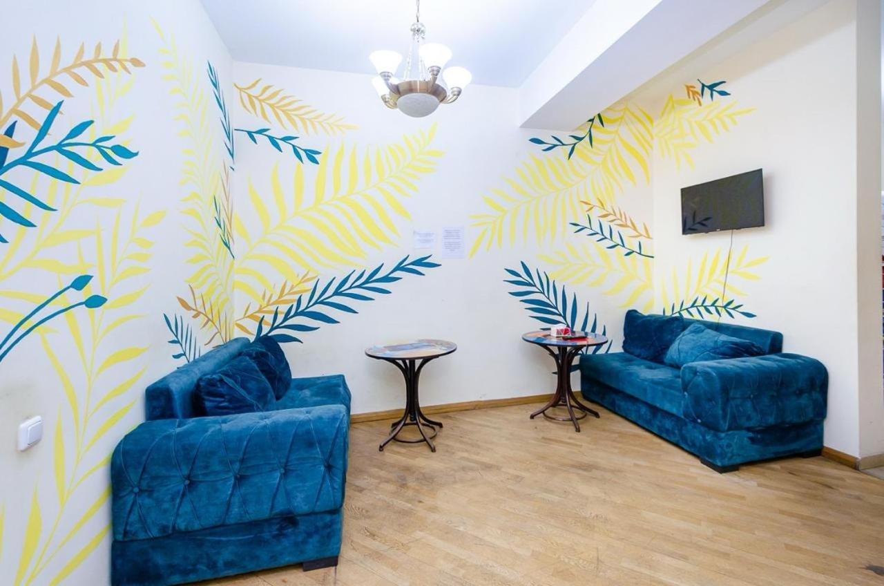 Areva Hostel & Apartment Erywań Zewnętrze zdjęcie