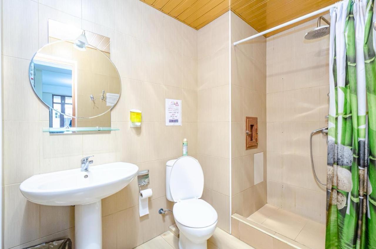 Areva Hostel & Apartment Erywań Zewnętrze zdjęcie